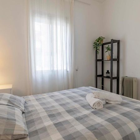 Apartamentos Los Remedios Sevilla Eksteriør billede