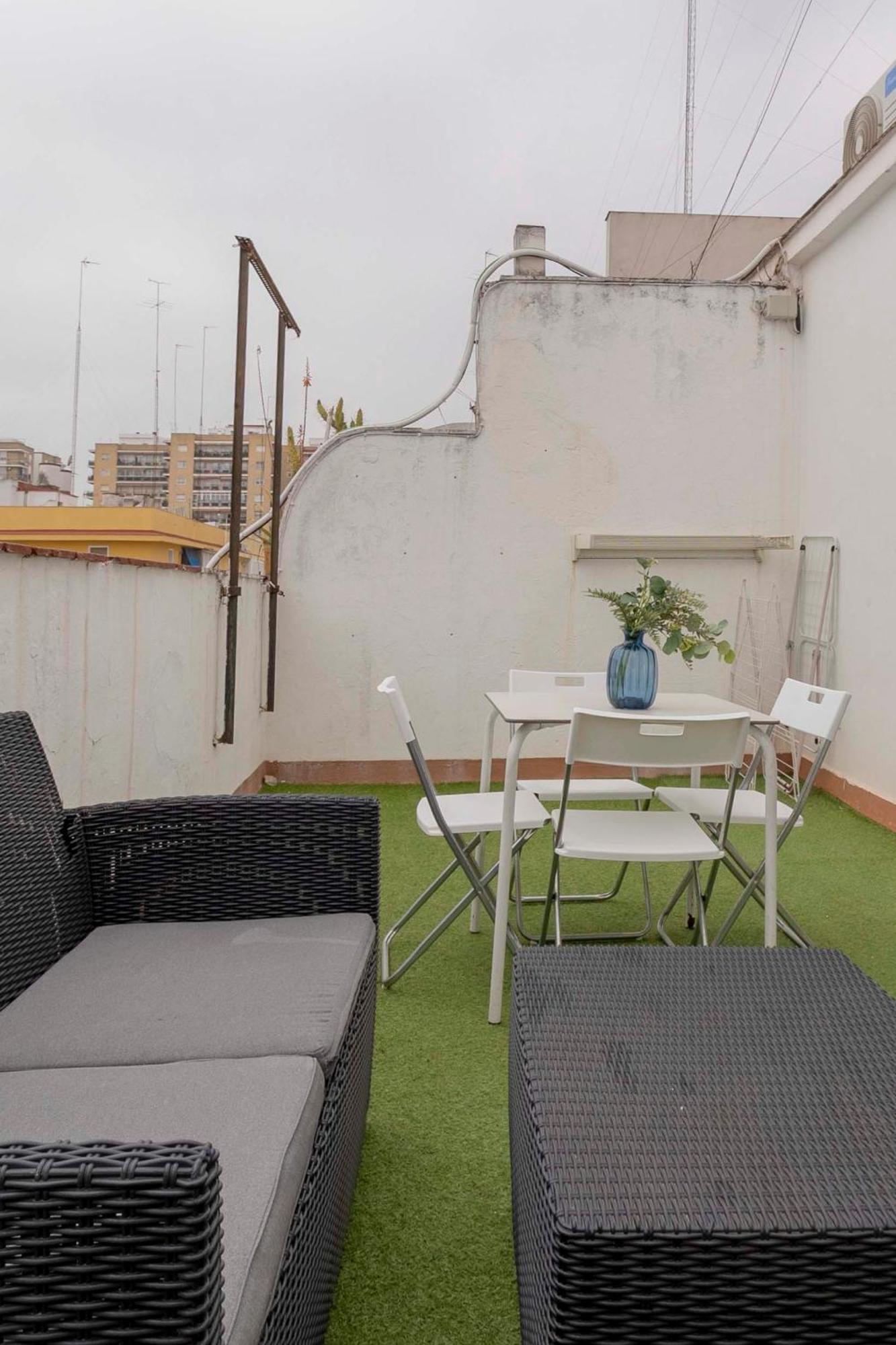 Apartamentos Los Remedios Sevilla Eksteriør billede