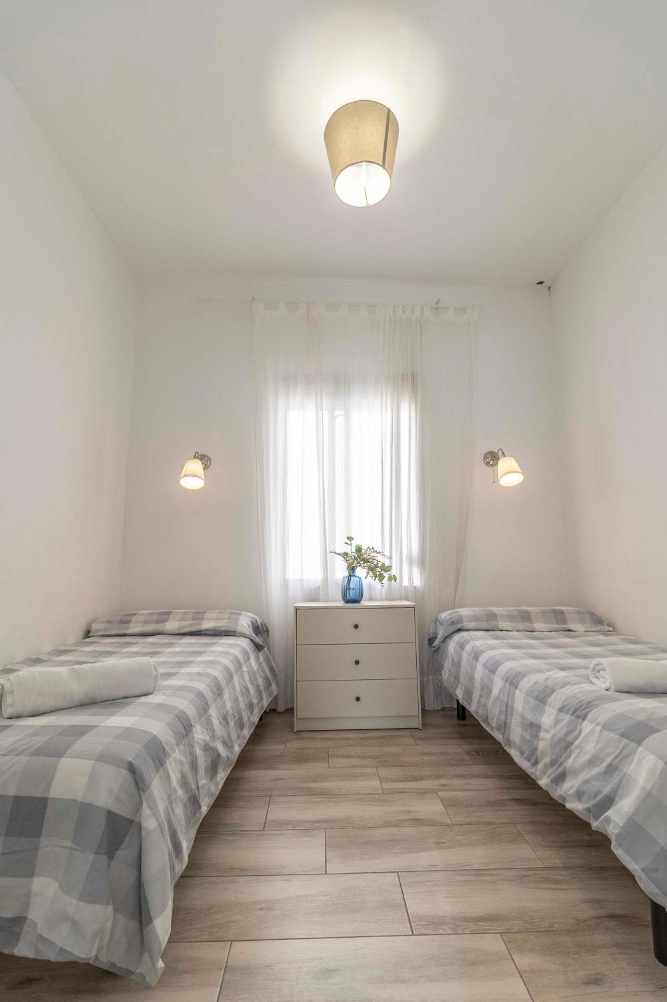 Apartamentos Los Remedios Sevilla Eksteriør billede