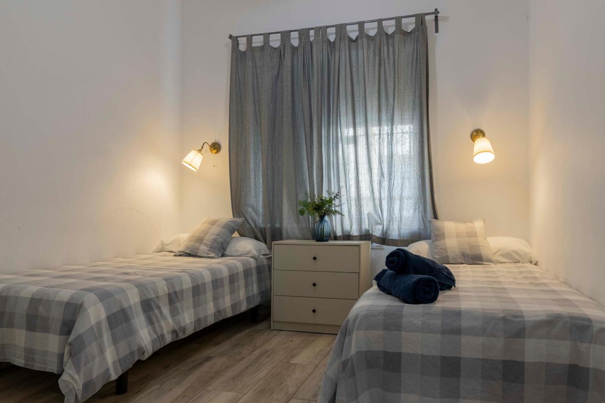Apartamentos Los Remedios Sevilla Eksteriør billede